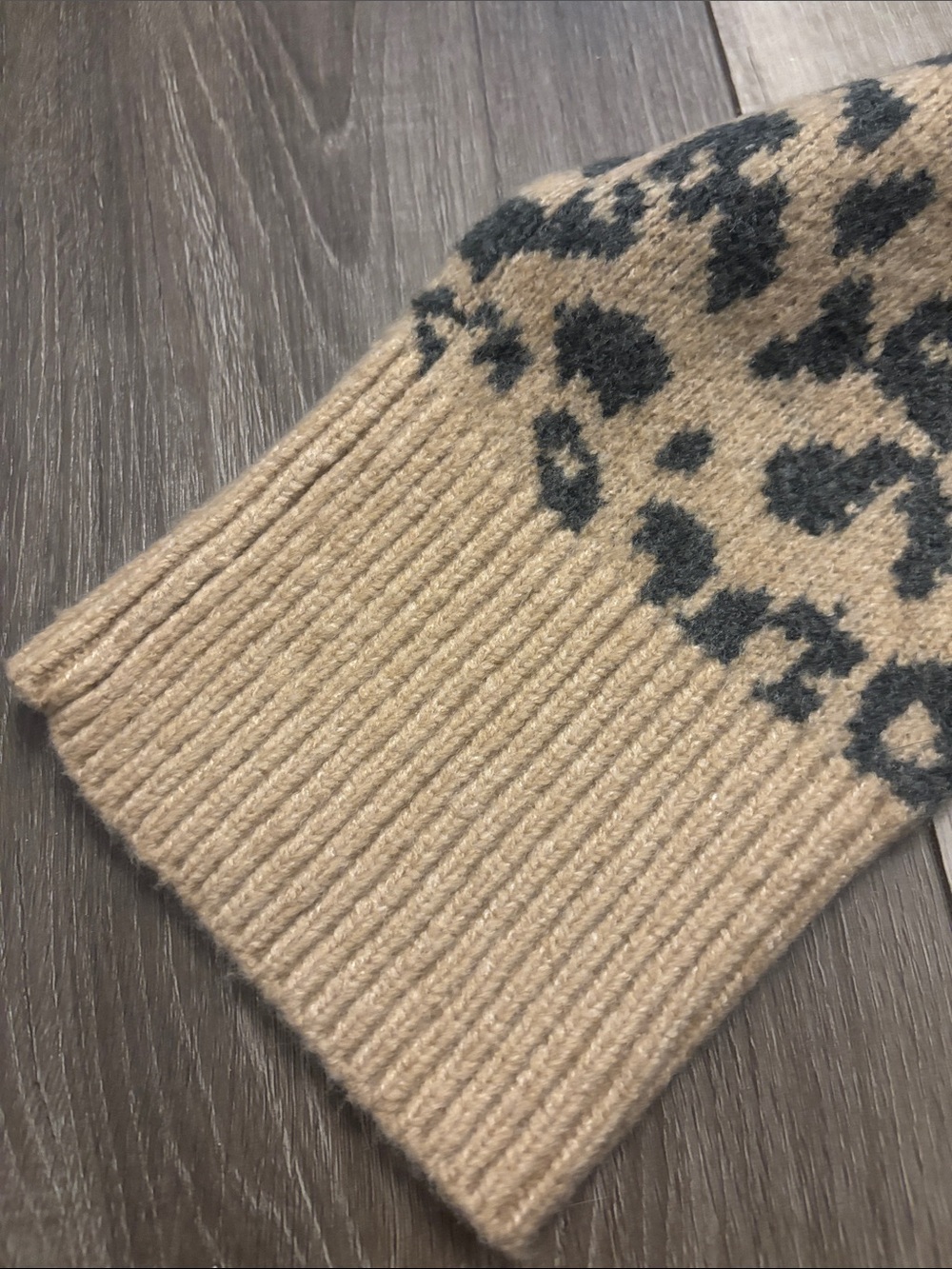 Abercrombie & Fitch Madeline Leopard Print Oversized Crew Neck Sweater - Picture 9 of 13